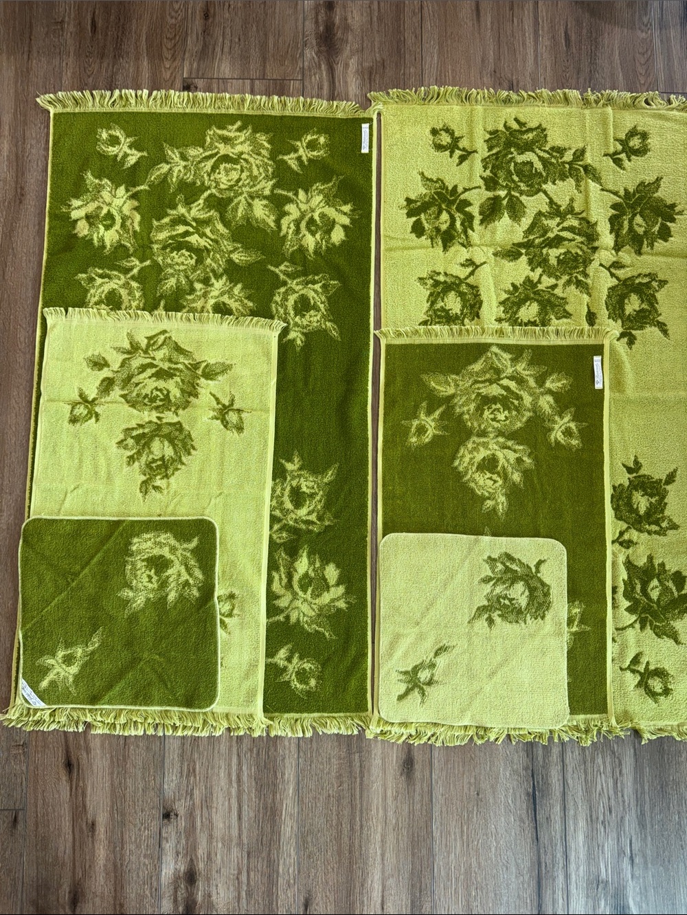 Vintage Fieldcrest Avocado/Olive Green Floral Bath Towel Set - 2 sets. NWOT